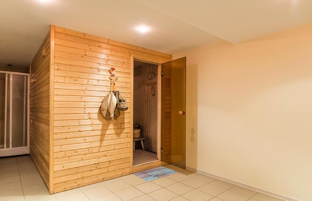 Дома для отпуска SAUNA+JACUZZI Townhouse near lake Личи